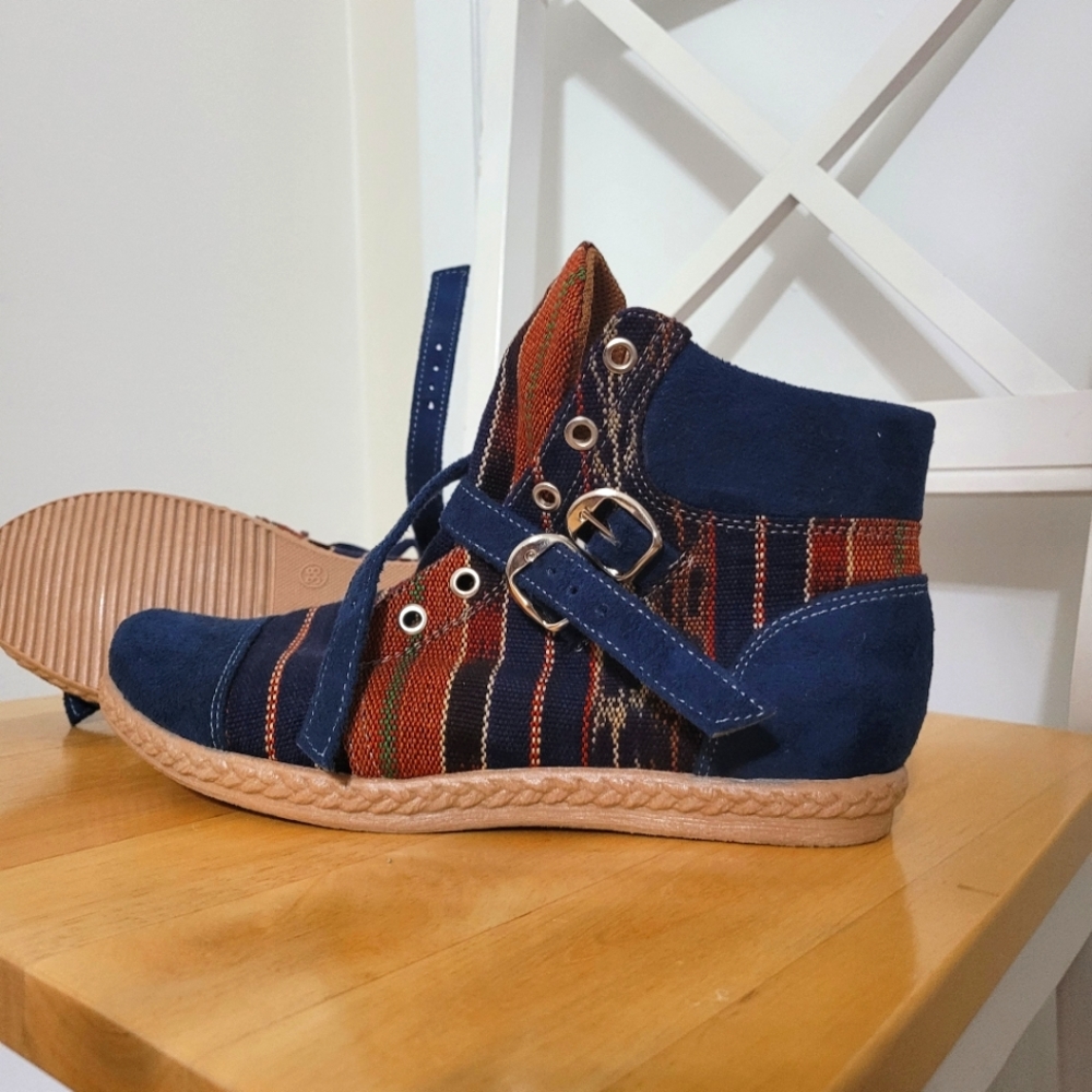 NWOT Pancho shoes, sz 8 blue